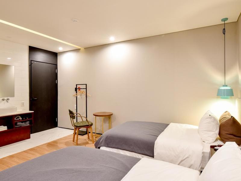 Brown Dot Yangjeong Hotel Busan Exterior foto